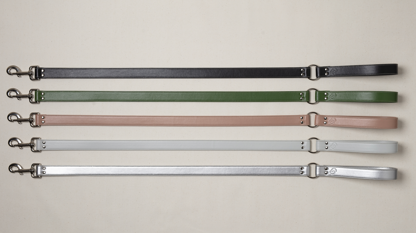 Silver apple leather dog lead Skylos Collective apple leather lead, handmade by atelier in England