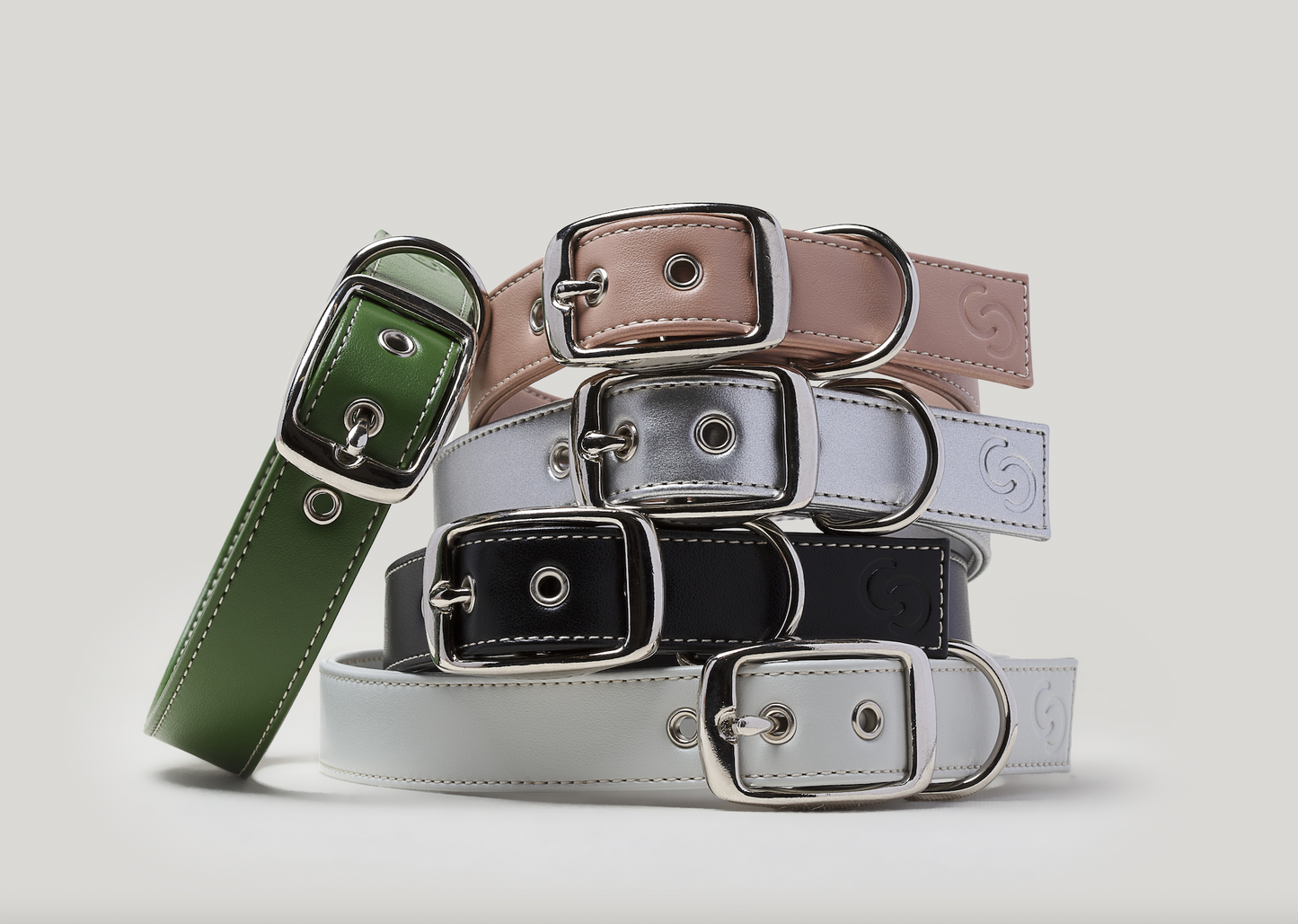 Silver apple leather dog collar Skylos Collective apple leather collar, handmade by atelier in England. Available in pink, black, green and ice blue