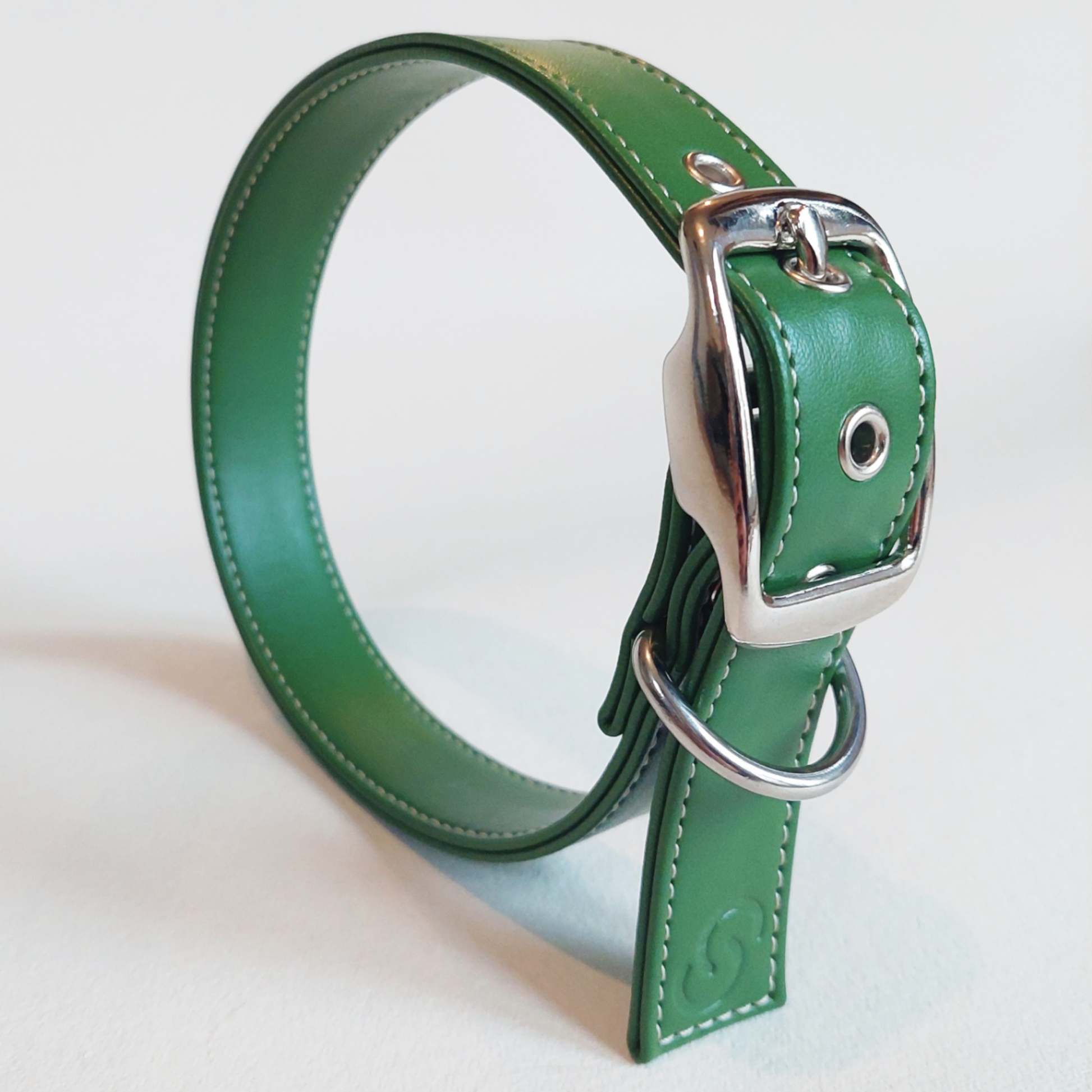 Forest green dog collar, made in UK with vegan apple leather